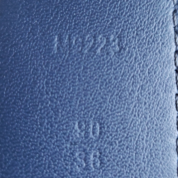 Authentic Louis Vuitton Men's Leather Belt - Picture 3 of 5